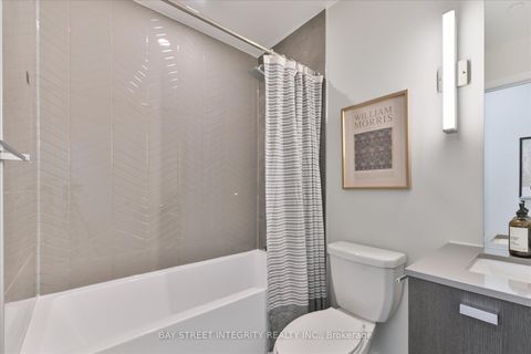 Photo 24 at 909 - 10 De Boers Drive, York University Heights, Toronto