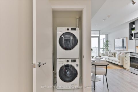 Photo 25 at 909 - 10 De Boers Drive, York University Heights, Toronto