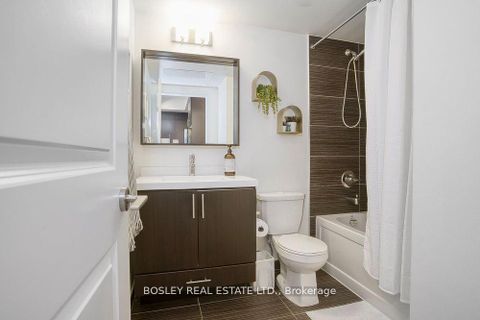 Photo 4 at 519 - 560 Front Street W, Waterfront Communities C1, Toronto