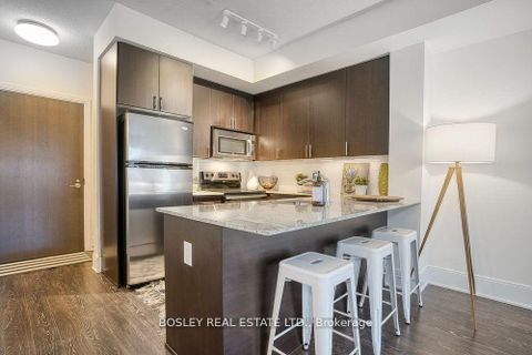 Photo 12 at 519 - 560 Front Street W, Waterfront Communities C1, Toronto