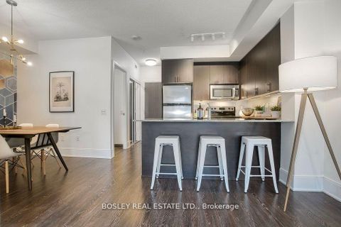 Photo 13 at 519 - 560 Front Street W, Waterfront Communities C1, Toronto