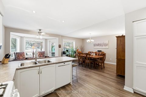 Photo 9 at 63 Farncomb Crescent, Bowmanville, Clarington