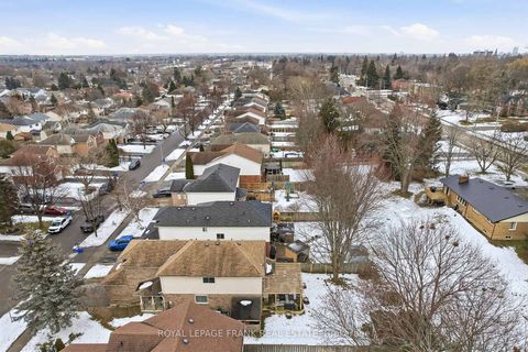 Photo 29 at 63 Farncomb Crescent, Bowmanville, Clarington