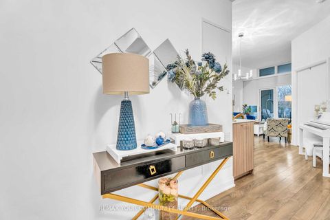 Photo 12 at 112 - 4800 Highway 7 Road, East Woodbridge, Vaughan