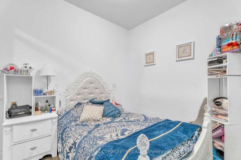 Photo 15 at 112 - 4800 Highway 7 Road, East Woodbridge, Vaughan