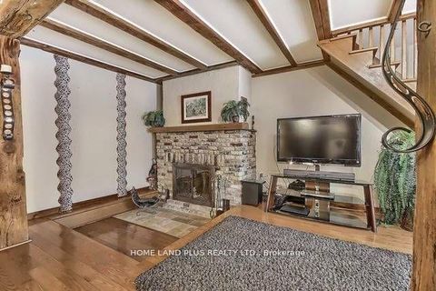 Photo 4 at 17 Yongehurst Road, North Richvale, Richmond Hill