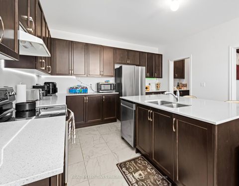 Photo 9 at 30 Sam Battaglia Crescent, Sutton & Jackson's Point, Georgina