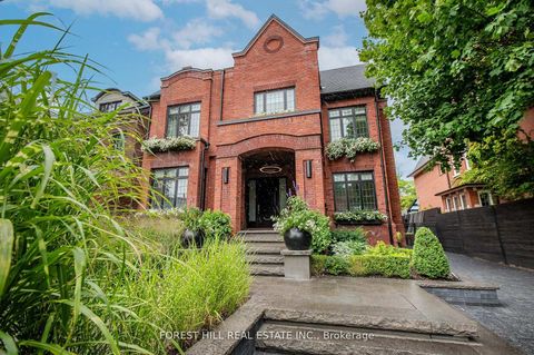 Photo 3 at 176 Balmoral Avenue, Casa Loma, Toronto