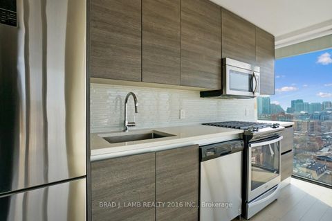 Photo 5 at 1609 - 111 Bathurst Street, Waterfront Communities C1, Toronto