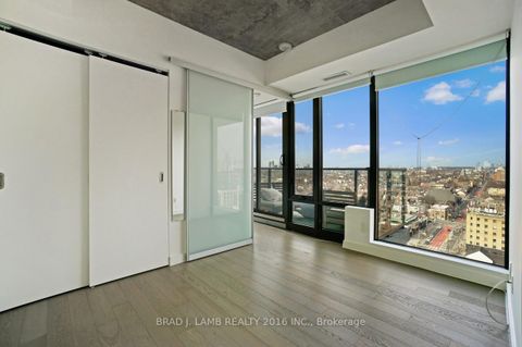 Photo 11 at 1609 - 111 Bathurst Street, Waterfront Communities C1, Toronto