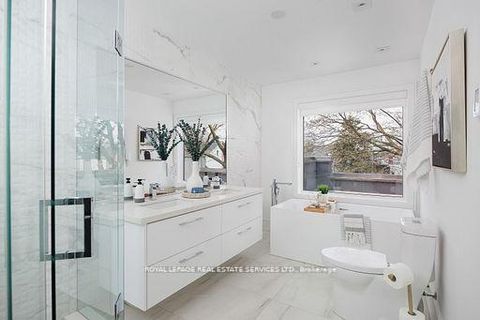 Photo 25 at 121 Markham Street, Bellwoods, Toronto