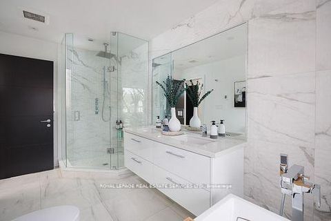 Photo 27 at 121 Markham Street, Bellwoods, Toronto