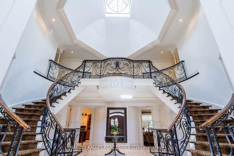 Photo 9 at 48 Wimpole Drive, Windfields, Toronto