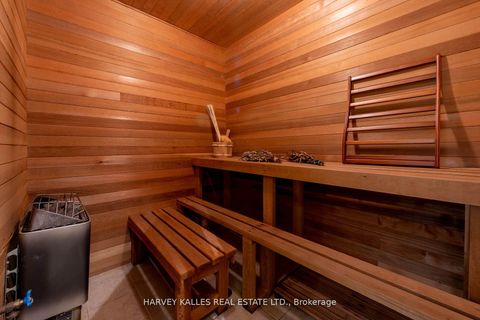 Photo 25 at 48 Wimpole Drive, Windfields, Toronto