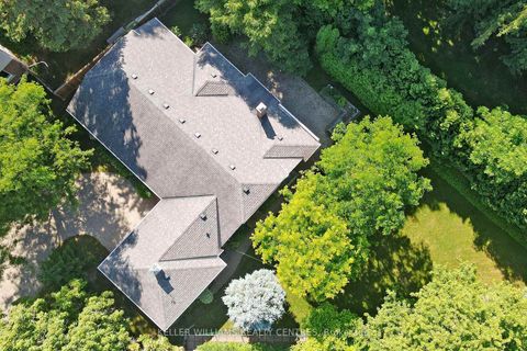 Photo 3 at 27 Hawthorne Lane, Aurora Village, Aurora