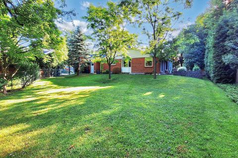 Photo 28 at 27 Hawthorne Lane, Aurora Village, Aurora