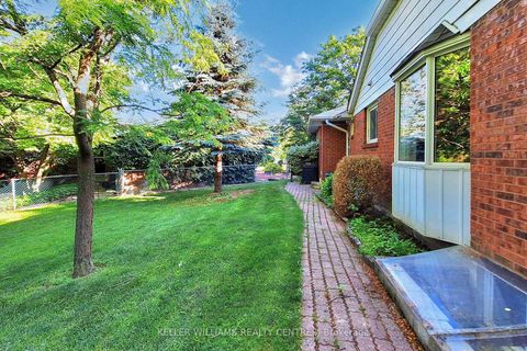 Photo 29 at 27 Hawthorne Lane, Aurora Village, Aurora