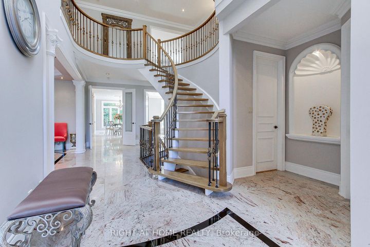 Photo 5 at 185 King High Drive, Beverley Glen, Vaughan