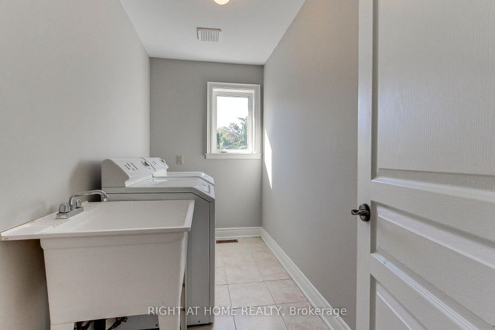 Photo 36 at 185 King High Drive, Beverley Glen, Vaughan