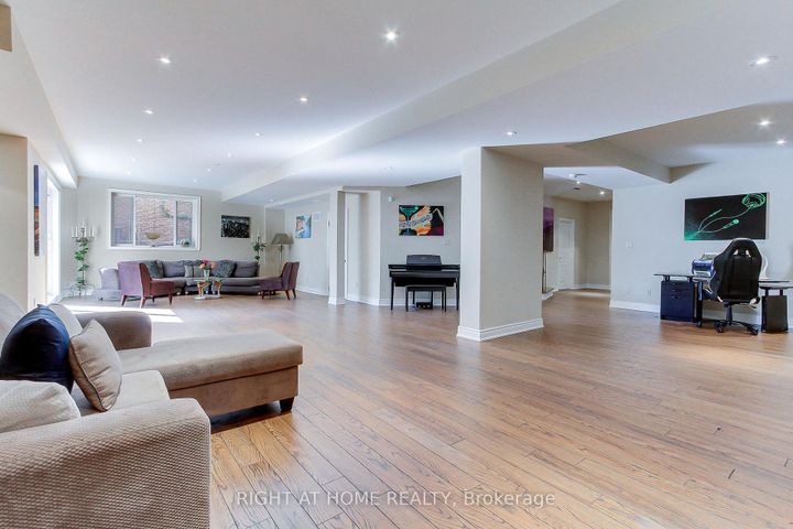 Photo 40 at 185 King High Drive, Beverley Glen, Vaughan