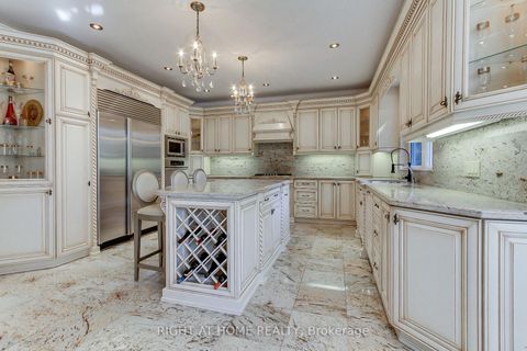 Photo 10 at 185 King High Drive, Beverley Glen, Vaughan