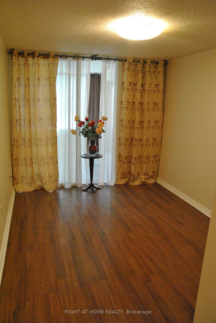 Photo 10 at 607 - 45 Carlton Street, Yonge Corridor, Toronto