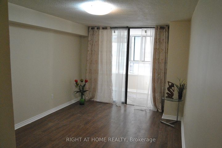 Photo 11 at 607 - 45 Carlton Street, Yonge Corridor, Toronto