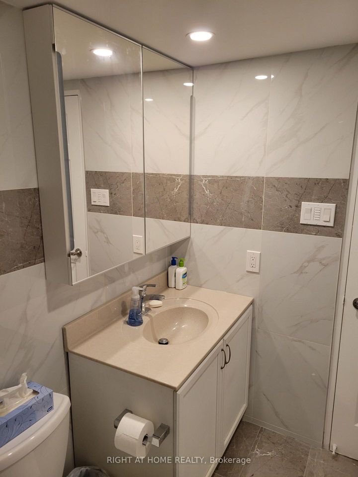 Photo 12 at 607 - 45 Carlton Street, Yonge Corridor, Toronto