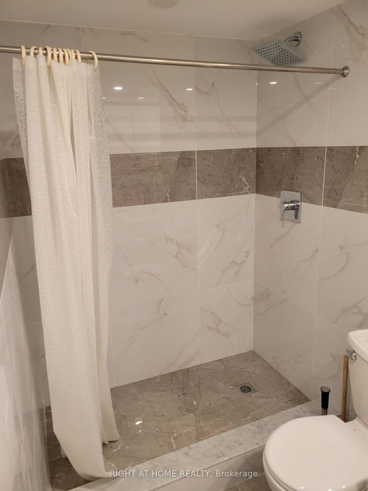 Photo 13 at 607 - 45 Carlton Street, Yonge Corridor, Toronto