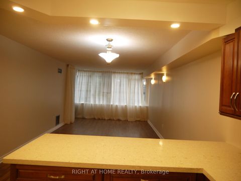 Photo 18 at 607 - 45 Carlton Street, Yonge Corridor, Toronto