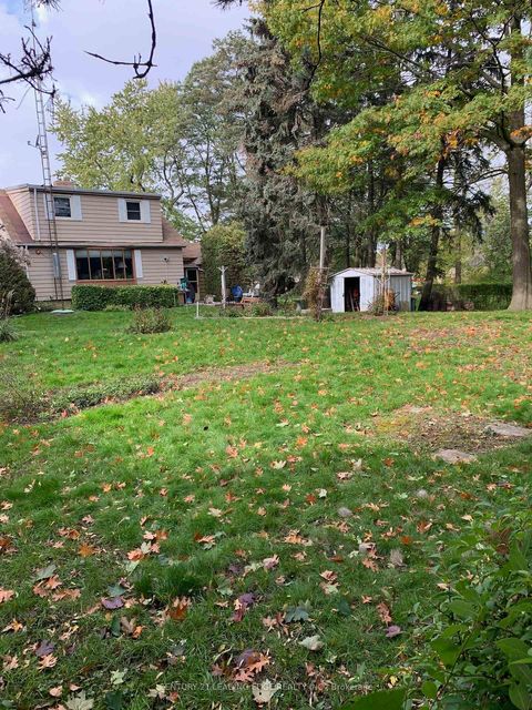 Photo 4 at 21 Faircroft Boulevard, Cliffcrest, Toronto