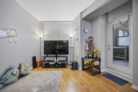 Photo 25 at 417 - 9225 Jane Street, Maple, Vaughan