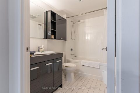 Photo 24 at 717 - 19 Singer Court, Bayview Village, Toronto