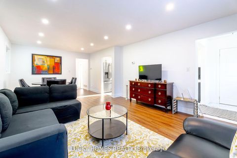 Photo 9 at 33 Vanstone Court, Bowmanville, Clarington