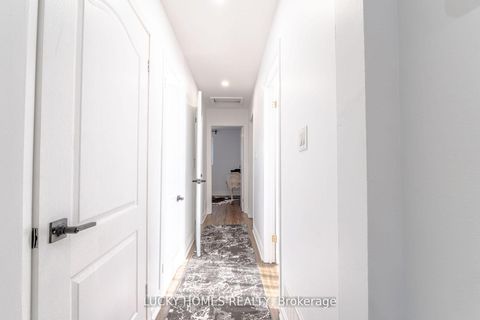 Photo 13 at 33 Vanstone Court, Bowmanville, Clarington