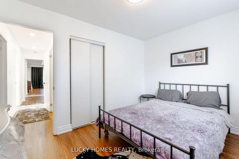 Photo 18 at 33 Vanstone Court, Bowmanville, Clarington