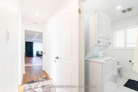 Photo 19 at 33 Vanstone Court, Bowmanville, Clarington