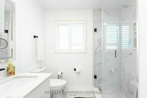 Photo 20 at 33 Vanstone Court, Bowmanville, Clarington