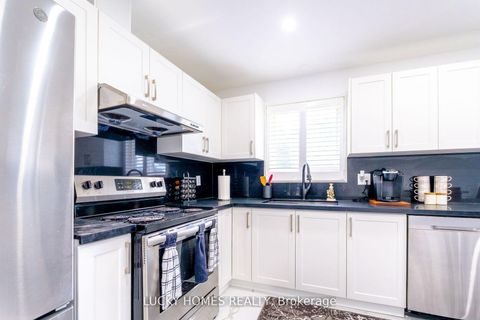 Photo 22 at 33 Vanstone Court, Bowmanville, Clarington