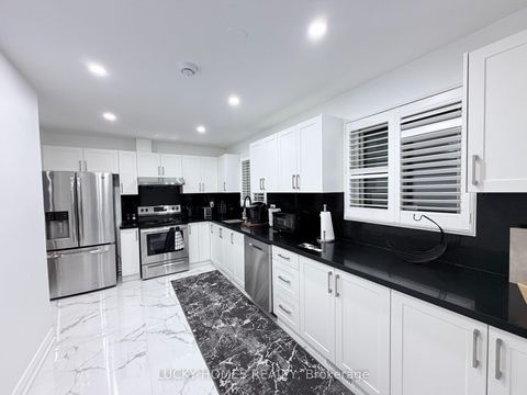 Photo 31 at 33 Vanstone Court, Bowmanville, Clarington