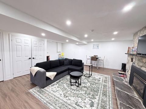 Photo 42 at 33 Vanstone Court, Bowmanville, Clarington