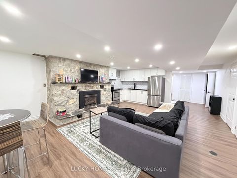 Photo 44 at 33 Vanstone Court, Bowmanville, Clarington