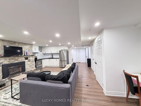 Photo 45 at 33 Vanstone Court, Bowmanville, Clarington