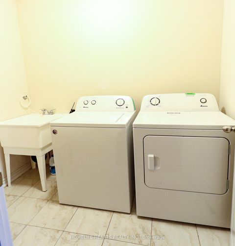 Photo 11 at 67 Wyndham Circle, Sutton & Jackson's Point, Georgina