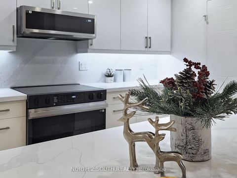 Photo 17 at PH27 - 32 Clarissa Drive, Harding, Richmond Hill