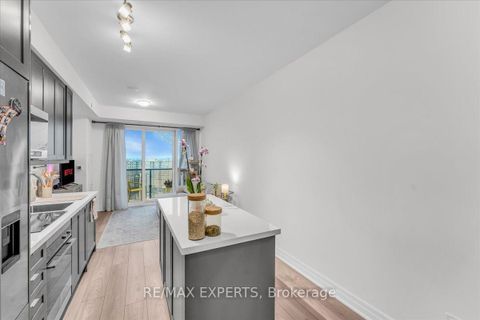 Photo 6 at 1702 - 30 Elm Drive W, City Centre, Mississauga