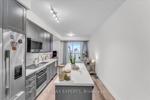 Photo 13 at 1702 - 30 Elm Drive W, City Centre, Mississauga