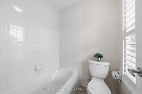 Photo 17 at 20 Viola Street, Sharon, East Gwillimbury