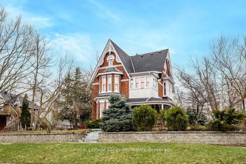 Photo 2 at 3 Peel Street, Wellington, Barrie