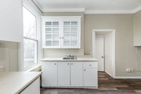 Photo 20 at 3 Peel Street, Wellington, Barrie